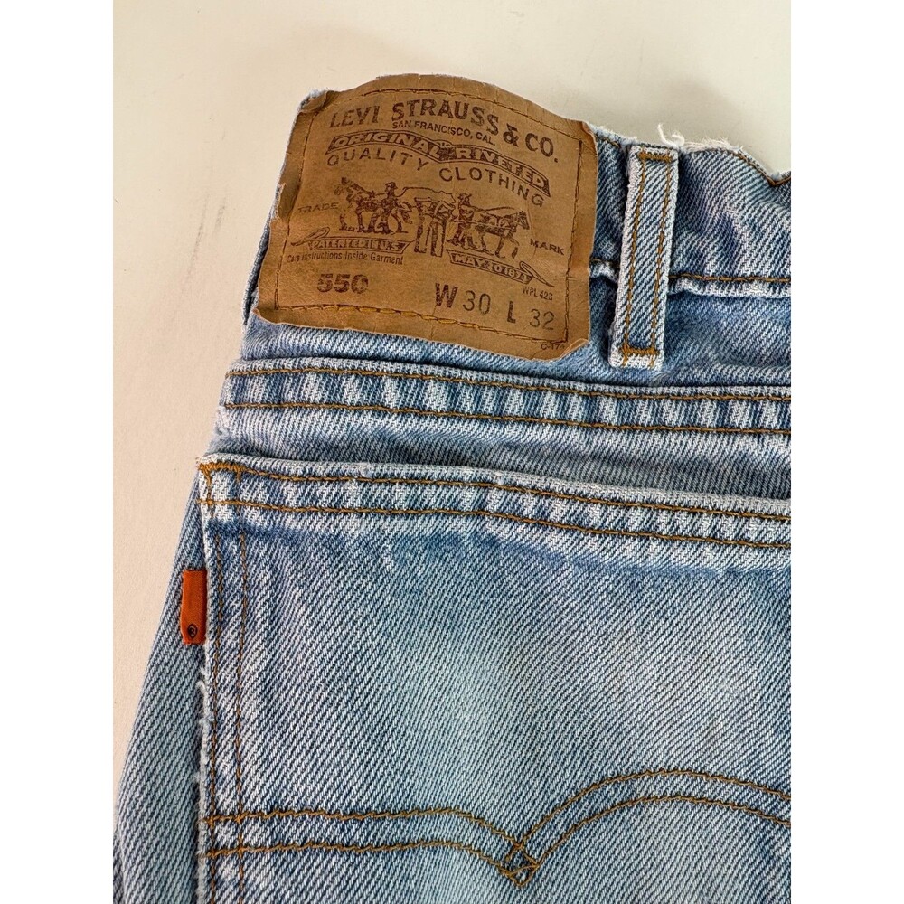 Vintage Levi's 550 Jeans 30X32 Orange Tab Relaxed Fit Tapered Leg USA Light Blue - Picture 2 of 10
